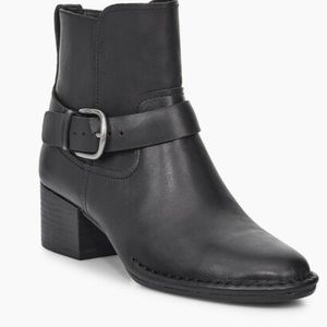🆕Ugg-Atwood-Leather Ankle Booties-Black-Size 6.5